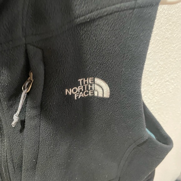 The North Face Black Zip-Up Vest - Picture 3 of 5